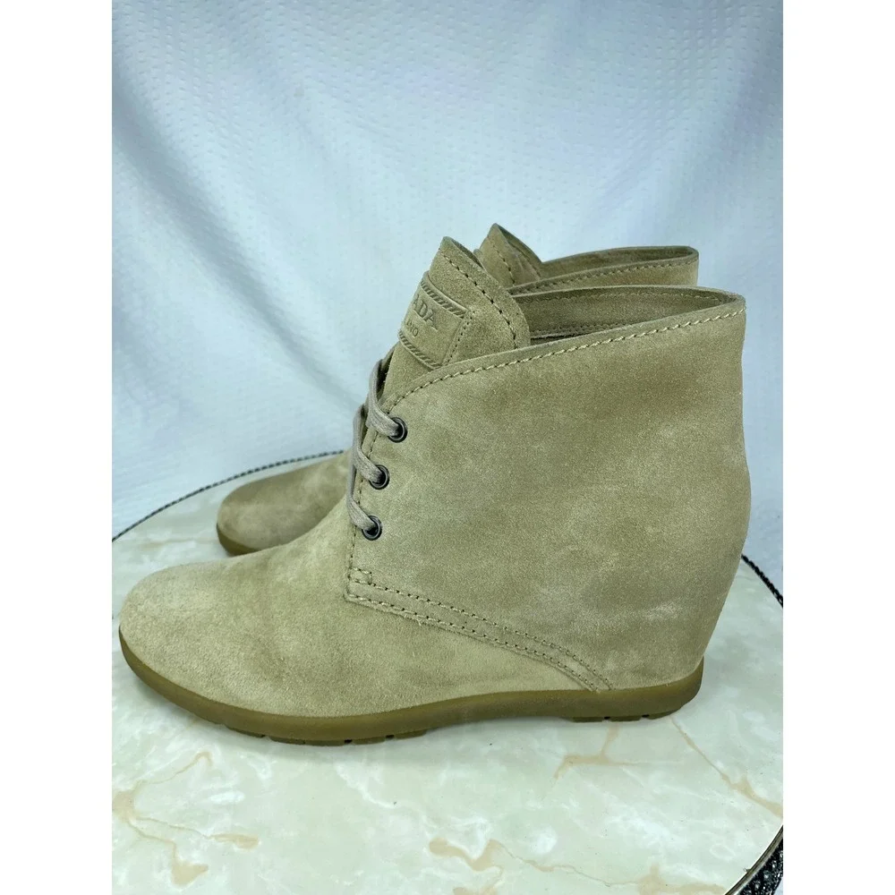 Prada Linea Rossa Suede Lace Up Wedge Booties Womens 9.5 Tan Luxury Chukka Boots
